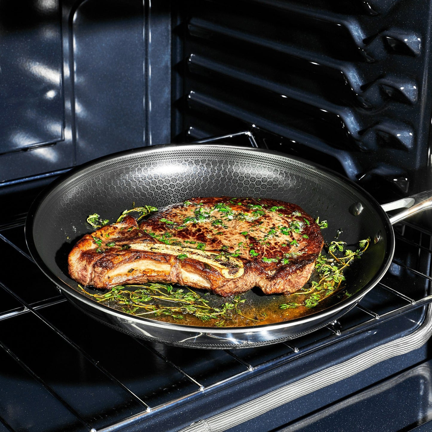 Hybrid Fry Pan with Lid, 12"
