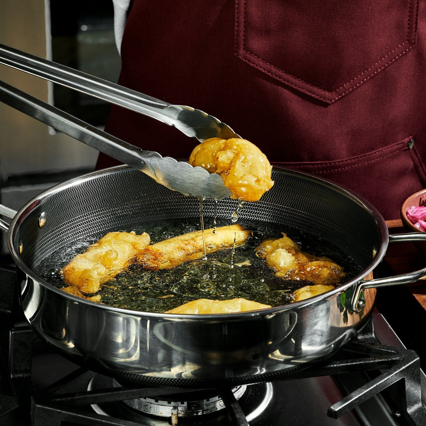 Hybrid Deep Saut¨¦ Pan with Lid, 3.3-Qt