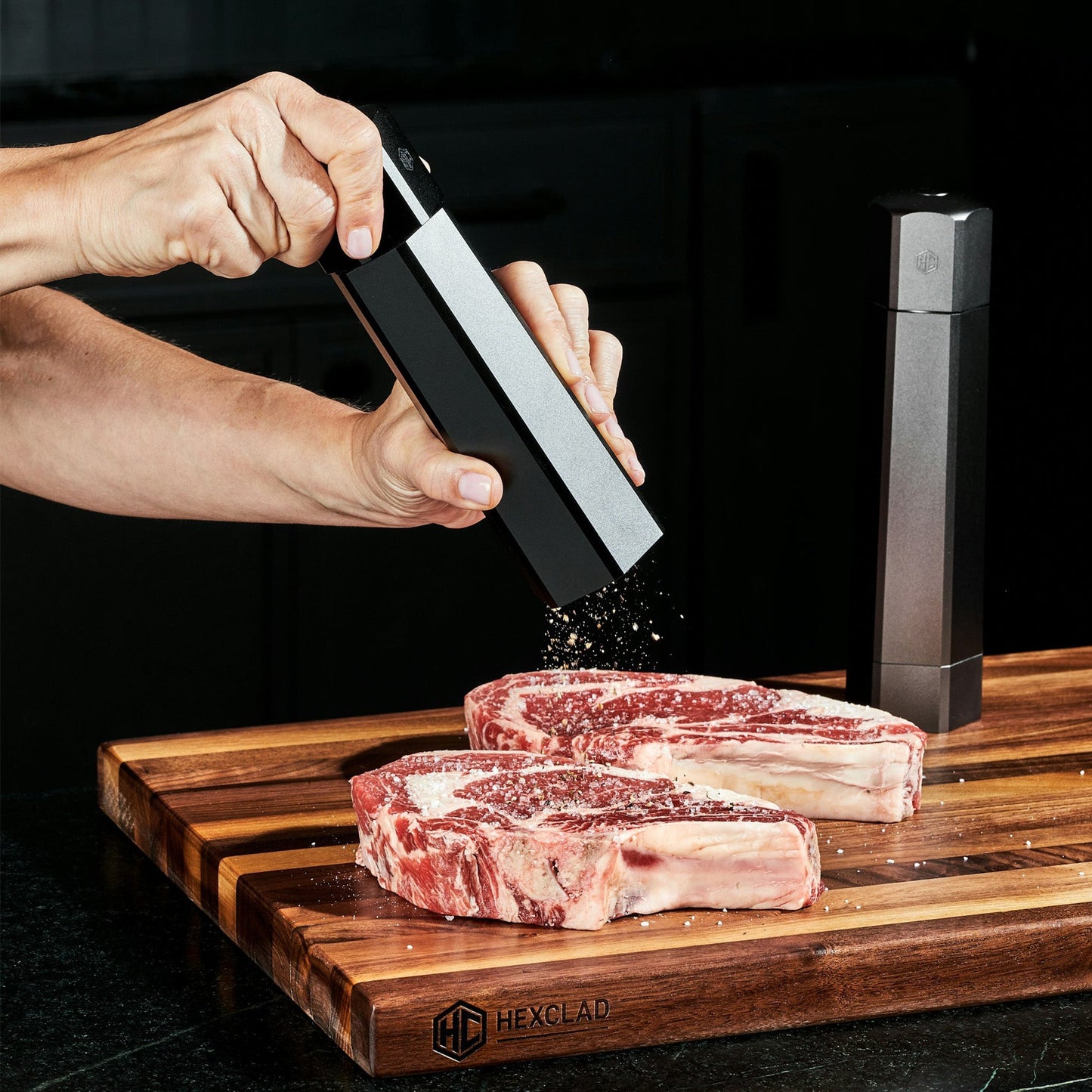 HexMill Salt and Pepper Grinder Set