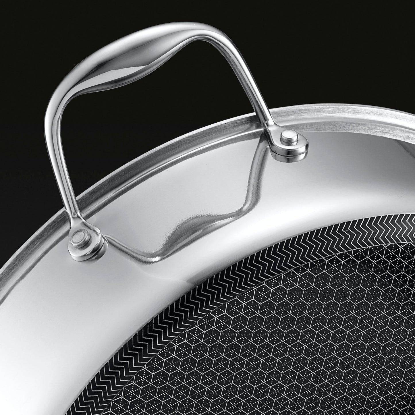 Hybrid Deep Saut¨¦ Pan with Lid, 5.5-Qt