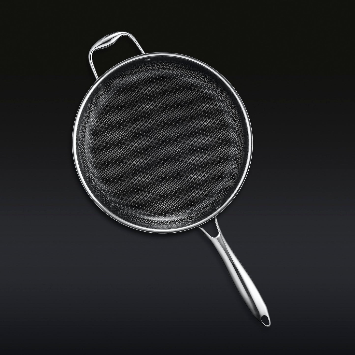 Hybrid Deep Saut¨¦ Pan with Lid, 4.5-Qt